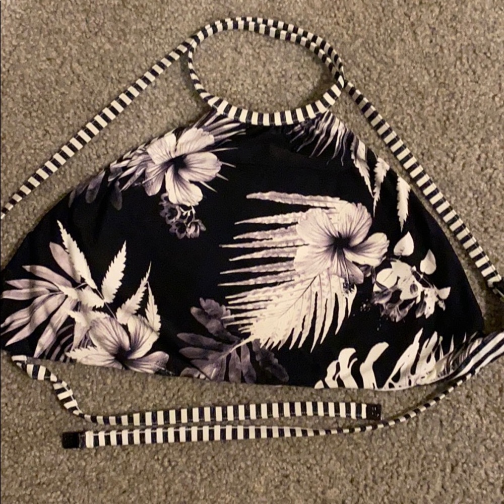 Reversible Top - Picture 2 of 2